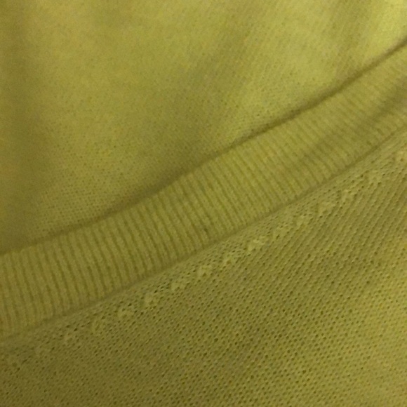 New very nice light sweater - Picture 3 of 3